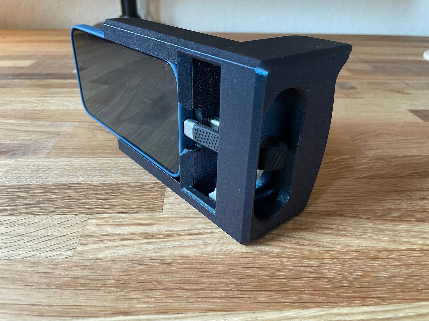 CamGrip - iPhone 15 Pro Phone Camera External SSD Card Reader Grip Holder