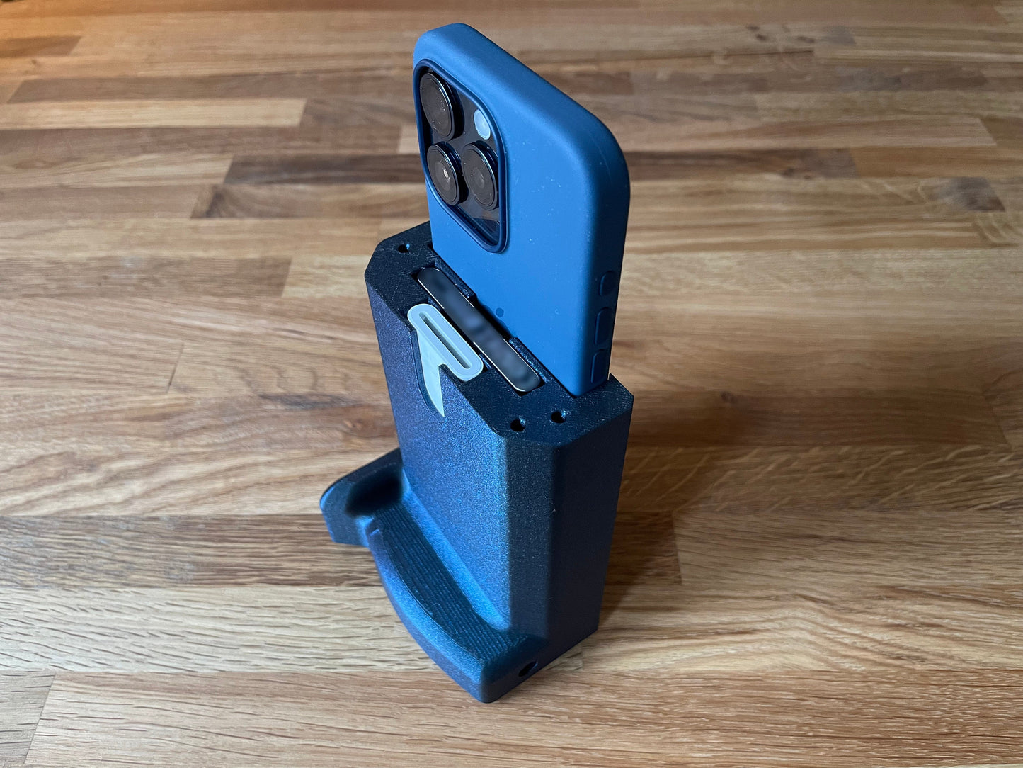 CamGrip - iPhone 15 Pro Phone Camera External SSD Card Reader Grip Holder