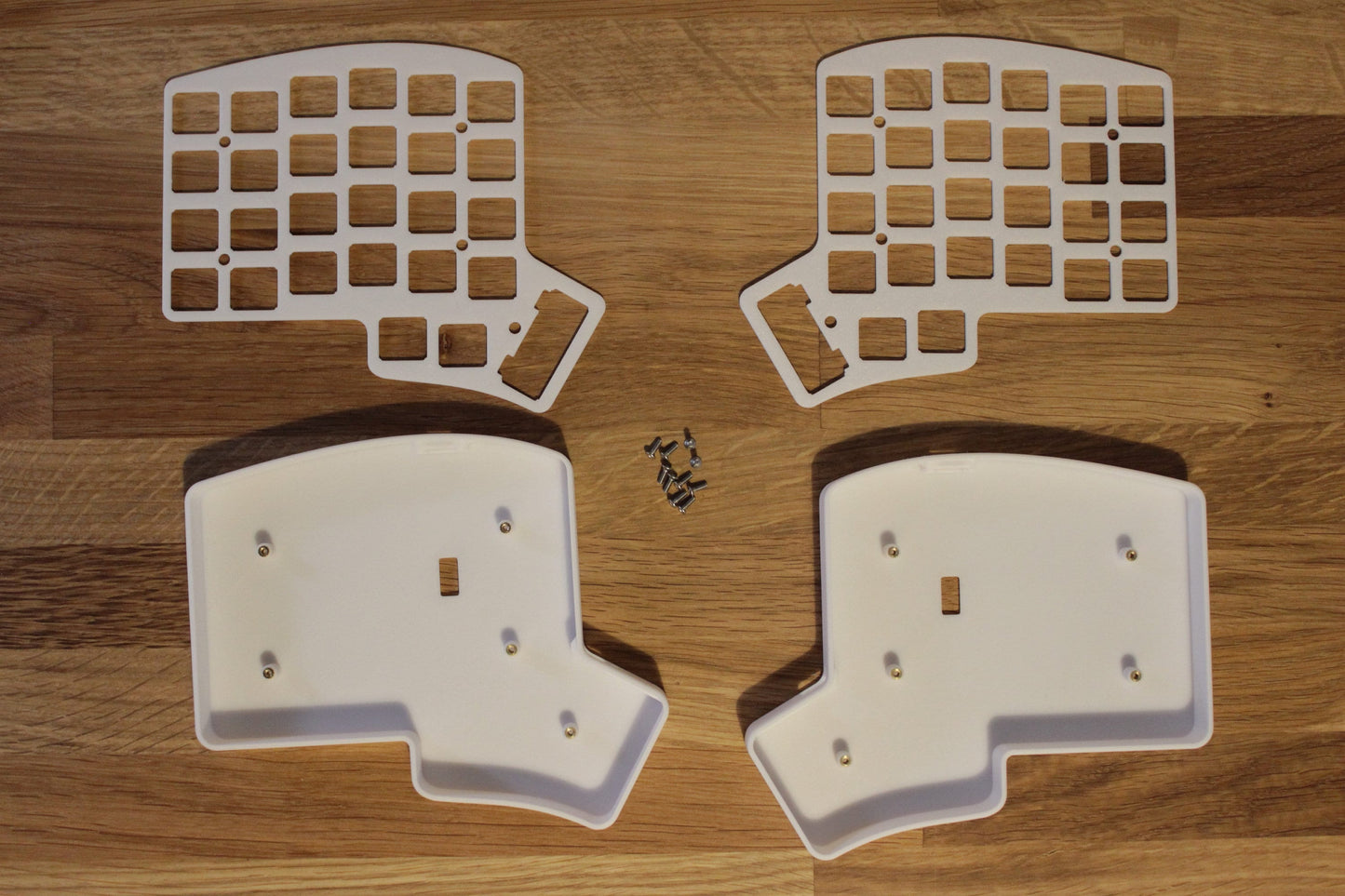 Custom Keyboard Case for Iris Rev. 7/8 Split Keyboard 3D Printed